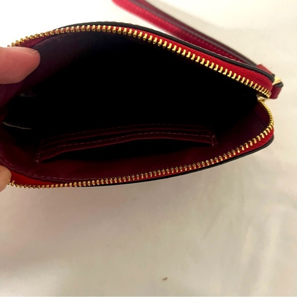 Coach Bags Coach Corner Zip Wristlet Pebble Leather 6x4 Brick Red C7943 - Picture 3 of 10